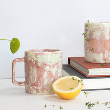 Load image into Gallery viewer, 봄가치 365 세라믹 스퀘어 머그는 한국에서 제조한 핸드메이드 도자기입니다. 365 Ceramic Square Mug is handmade ceramics made in Korea.